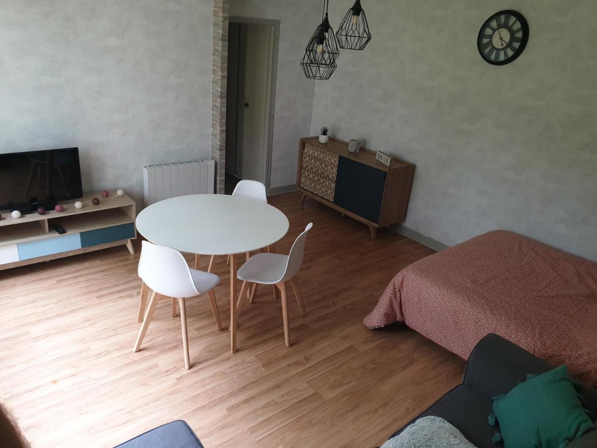 Appartement, Verdun , Proche Centre Ville Bagian luar foto