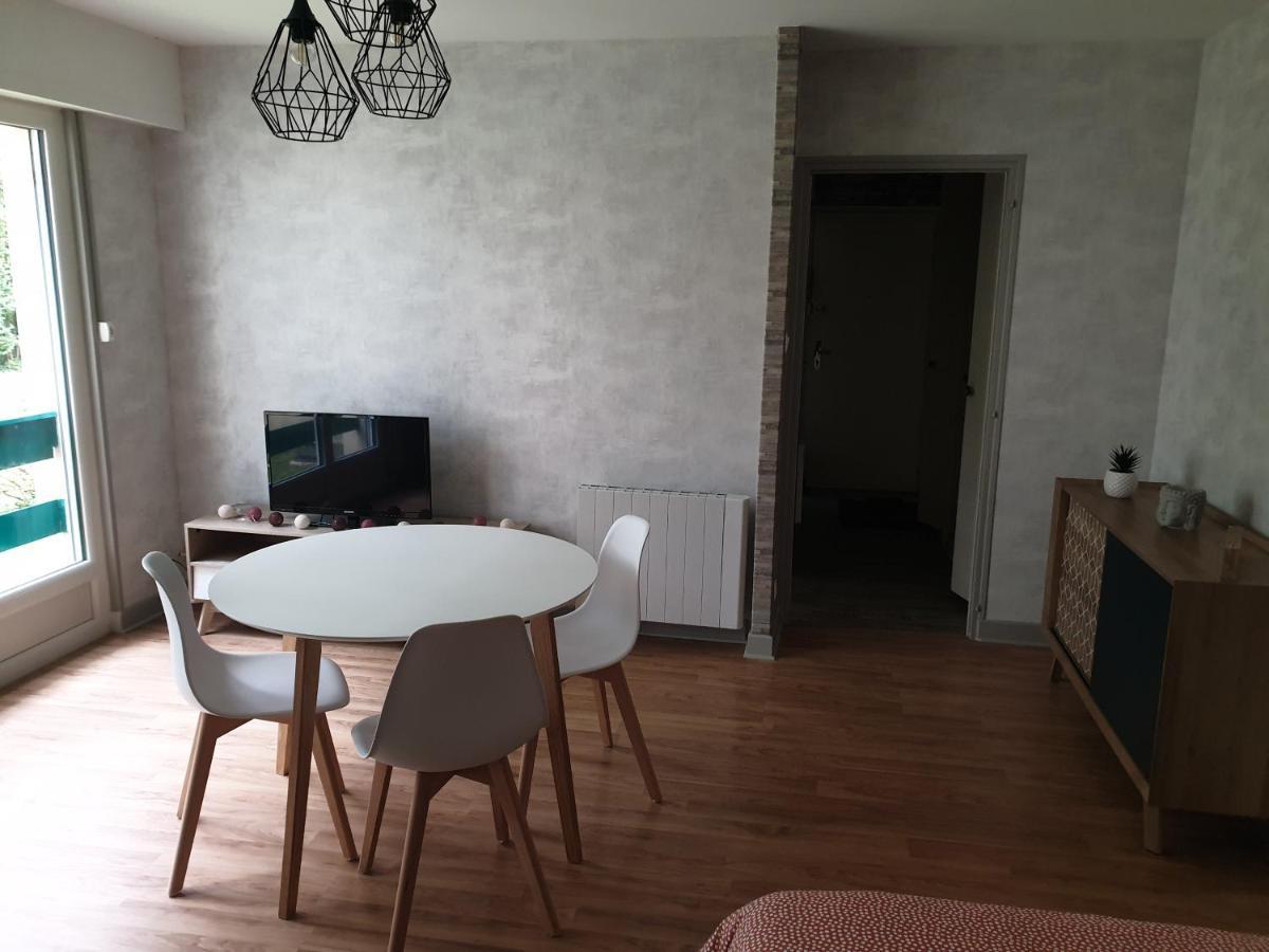 Appartement, Verdun , Proche Centre Ville Bagian luar foto